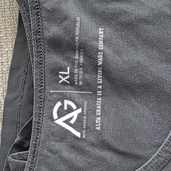 Alta Gracia Apparel T Shirts - Picture 3 of 4